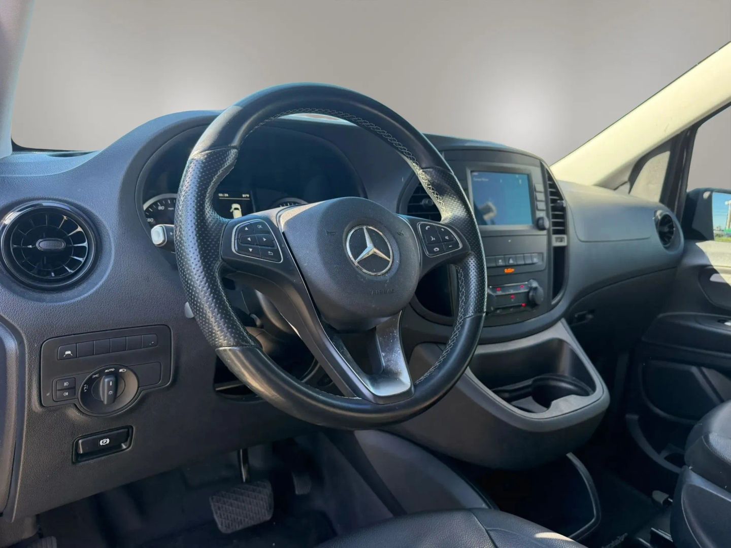 Photo 10 of this Mercedes-Benz Metris Passenger Van
