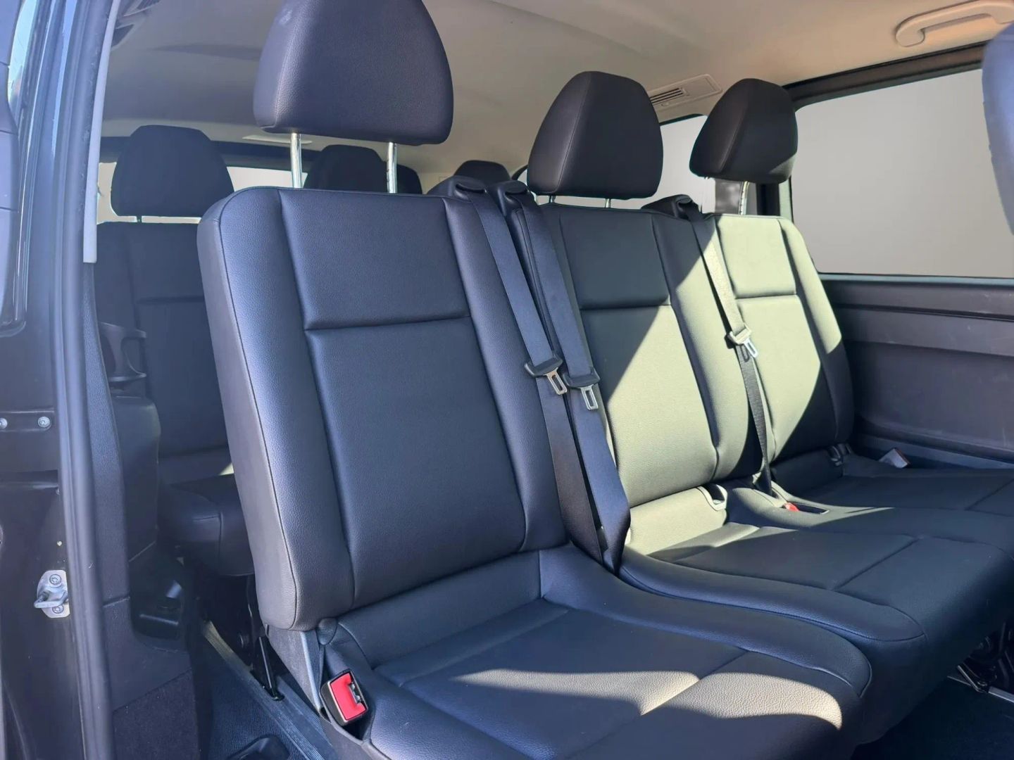 Photo 16 of this Mercedes-Benz Metris Passenger Van