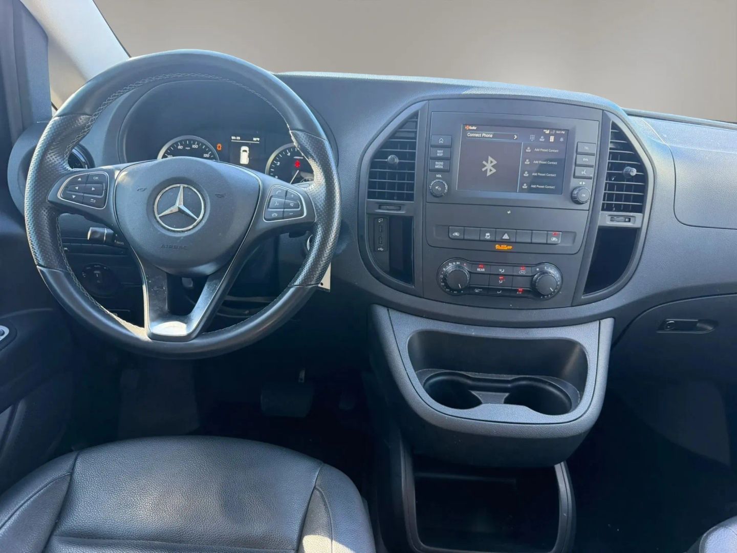 Photo 19 of this Mercedes-Benz Metris Passenger Van