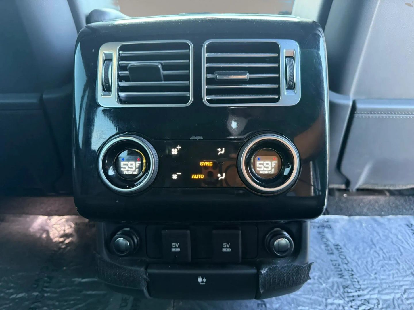 Photo 19 of this Land Rover Range Rover