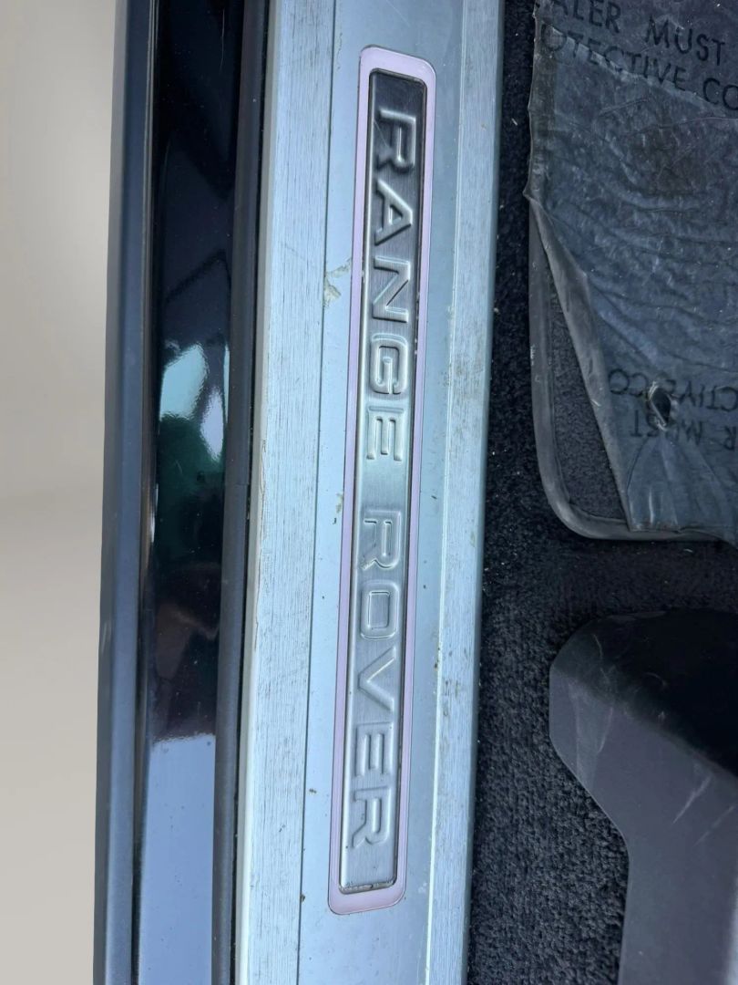 Photo 31 of this Land Rover Range Rover
