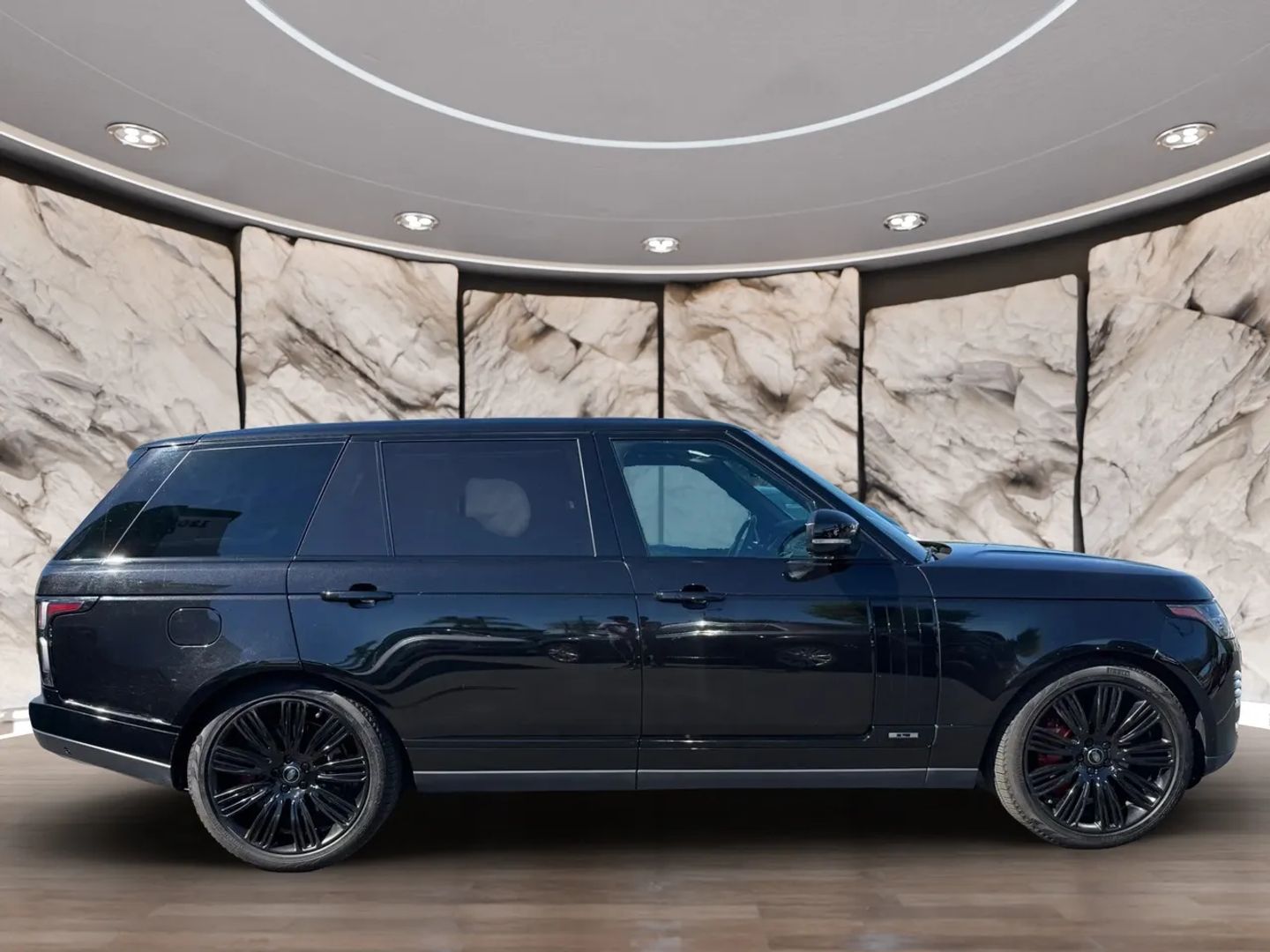 Photo 43 of this Land Rover Range Rover