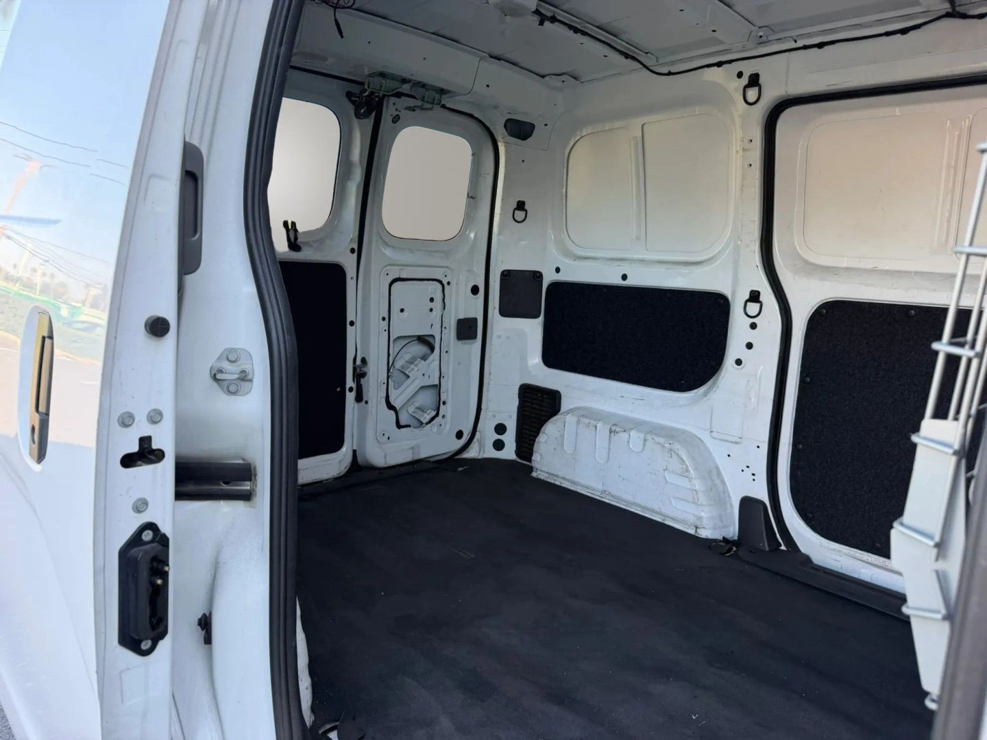 Photo 16 of this Nissan NV200 Compact Cargo