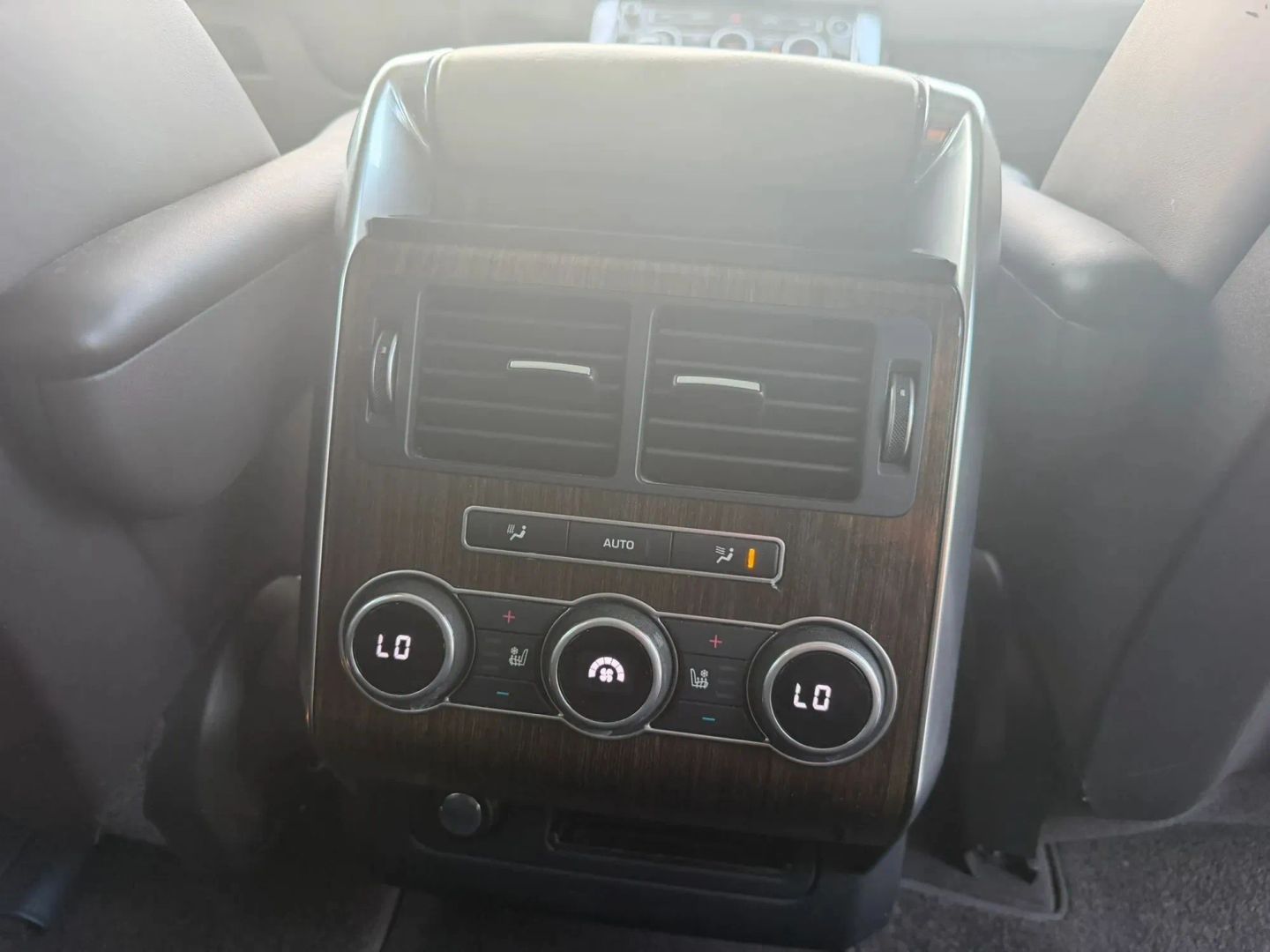 Photo 19 of this Land Rover Range Rover Sport
