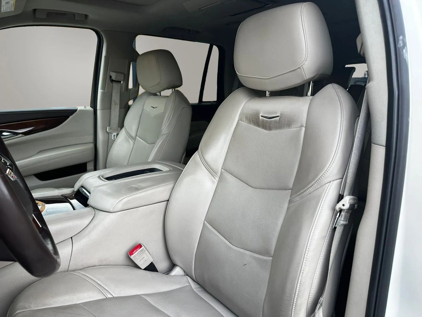 Photo 11 of this Cadillac Escalade