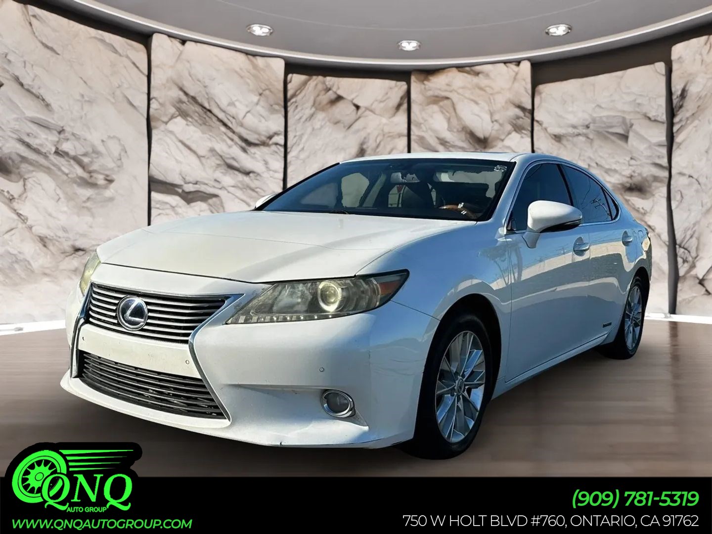2013 Lexus ES 350 300h's photo