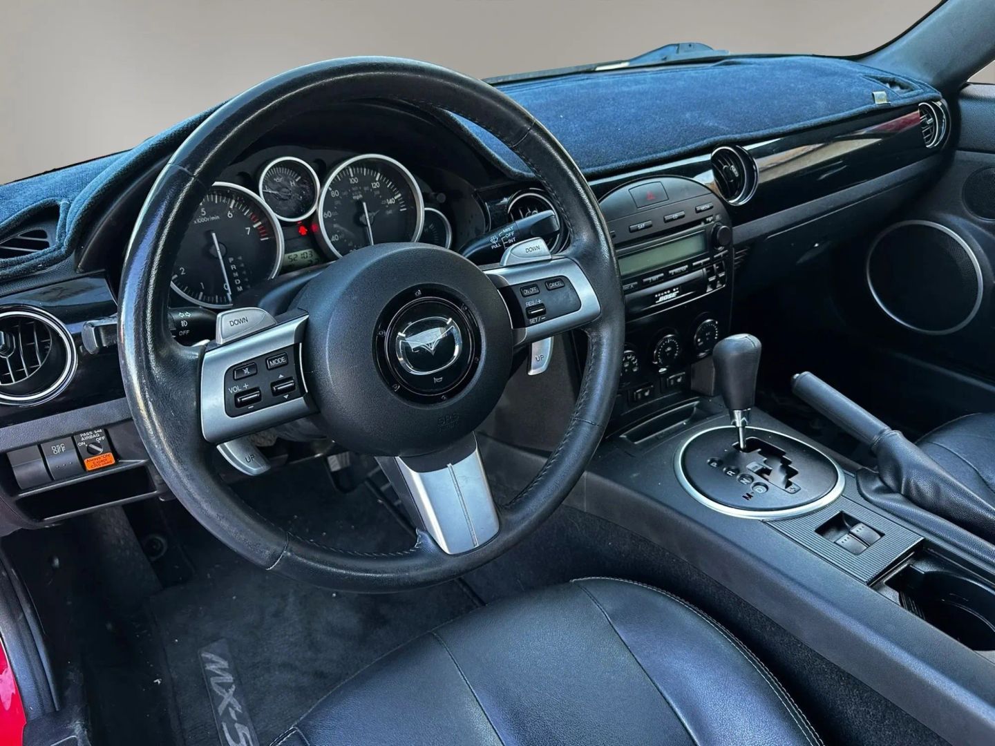 Photo 14 of this Mazda MX-5 Miata