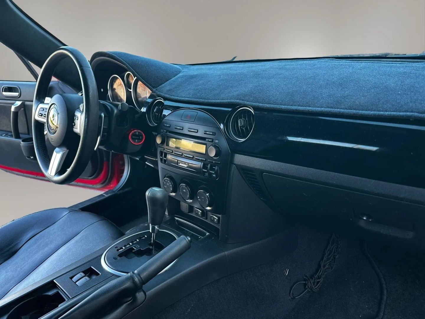 Photo 17 of this Mazda MX-5 Miata