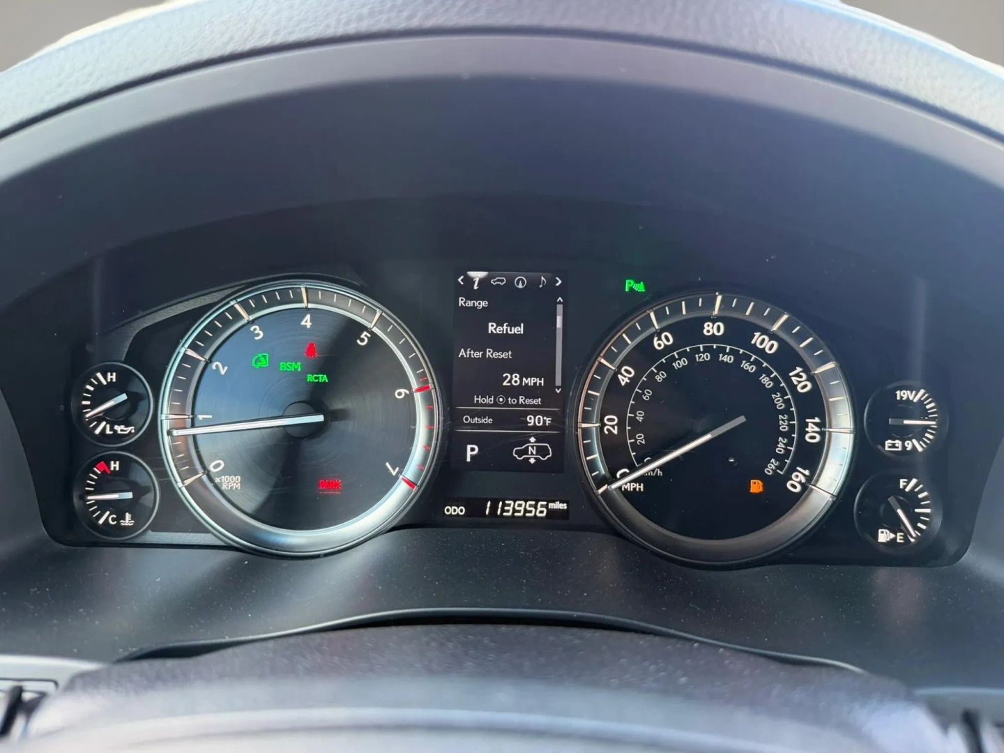Photo 25 of this Lexus LX 570