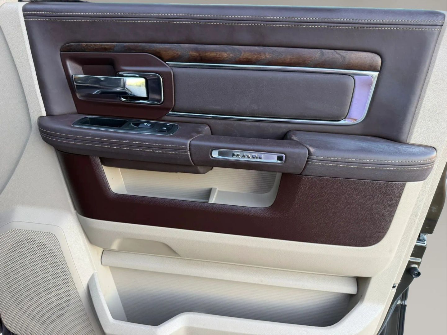 Photo 16 of this Ram 1500