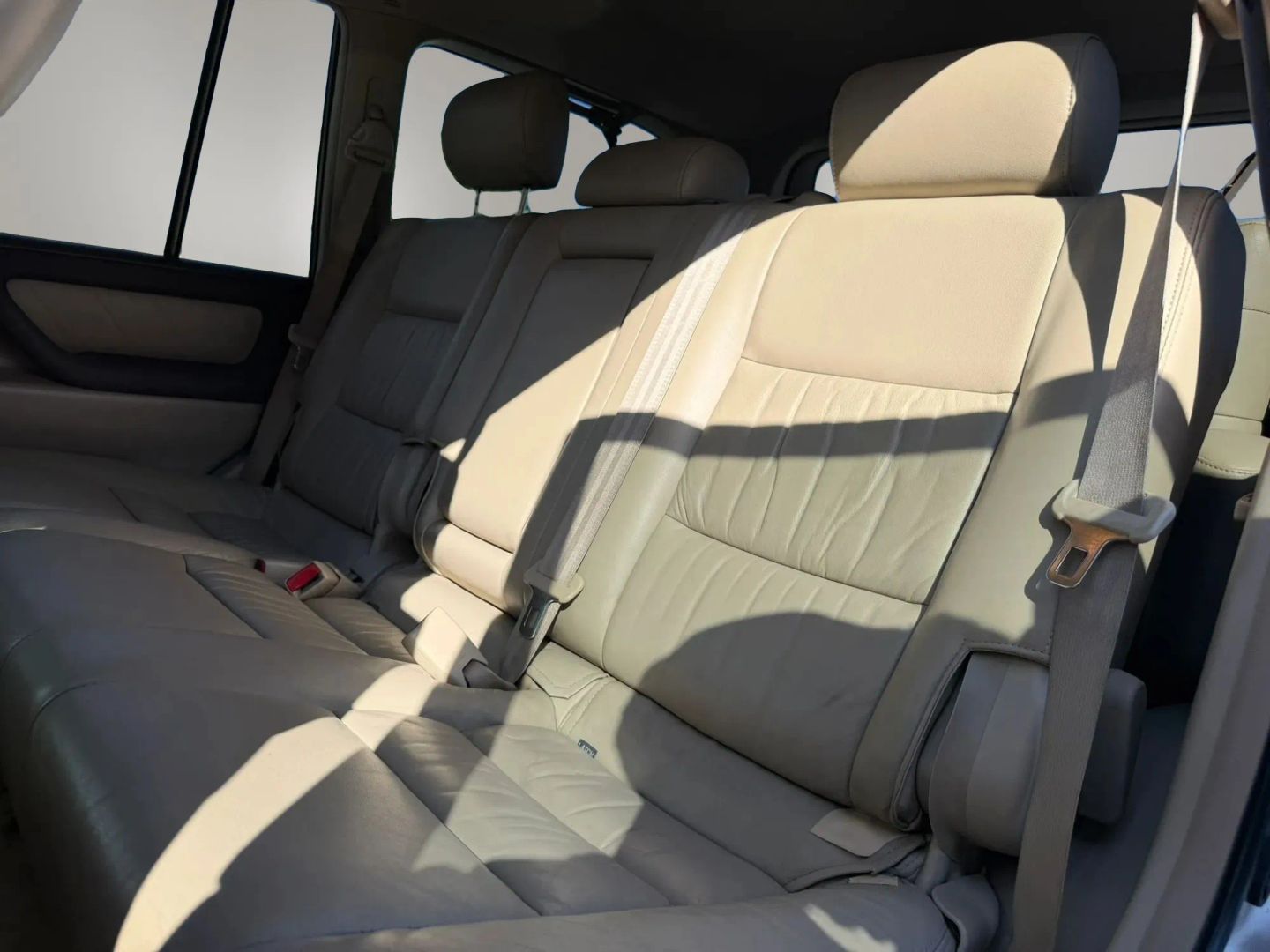 Photo 13 of this Toyota Land Cruiser