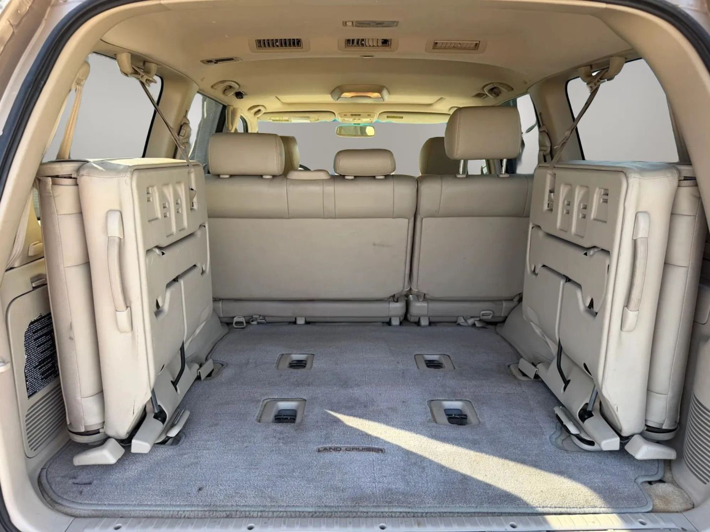 Photo 14 of this Toyota Land Cruiser