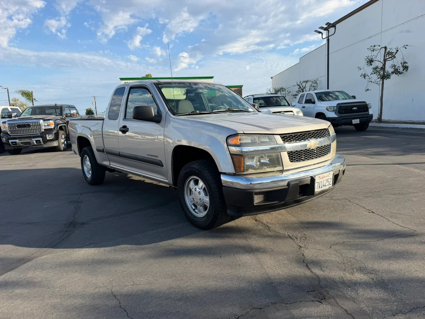 Photo 3 of this Chevrolet Colorado