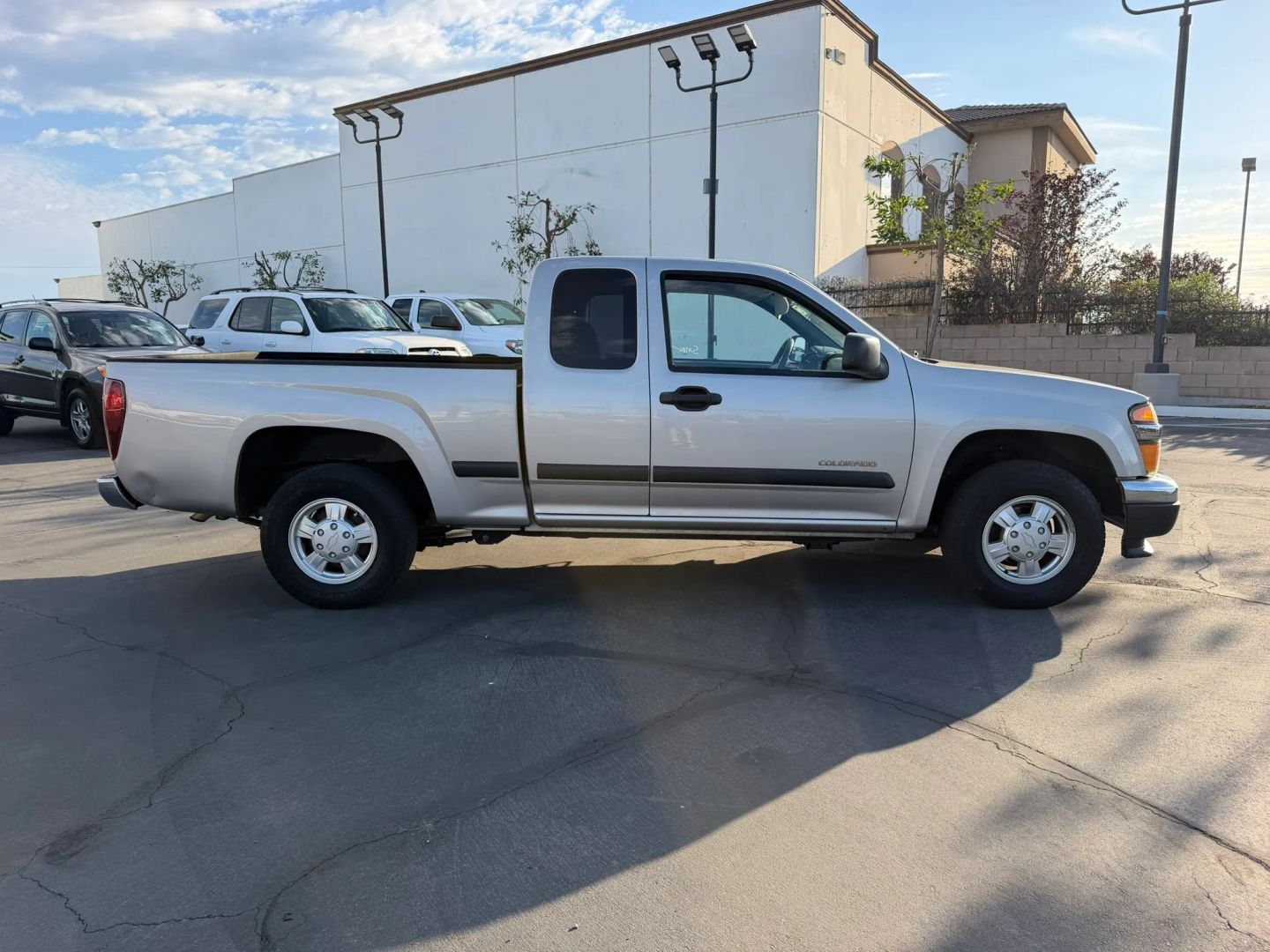 Photo 4 of this Chevrolet Colorado