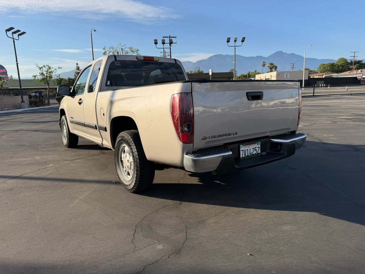 Photo 8 of this Chevrolet Colorado