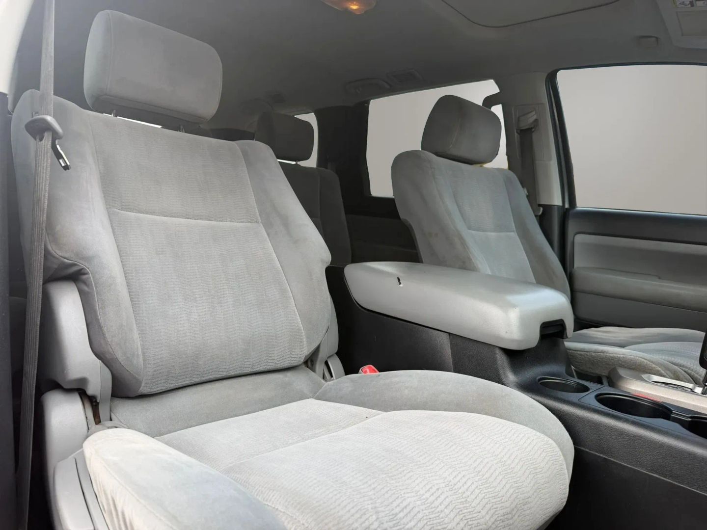 Photo 16 of this Toyota Sequoia