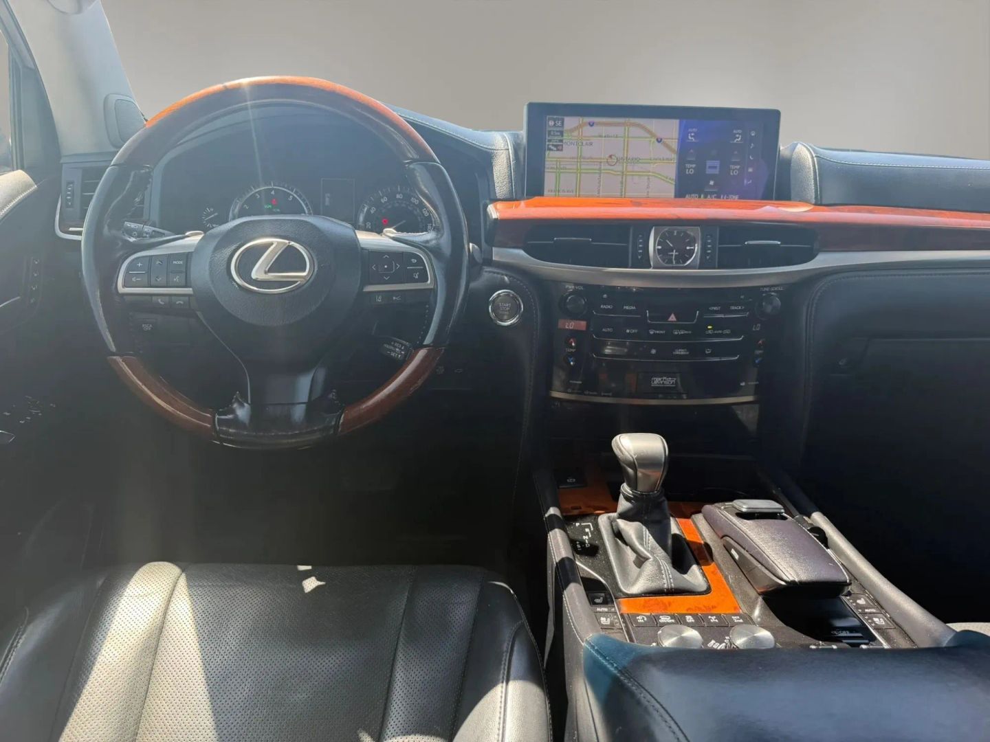 Photo 24 of this Lexus LX 570