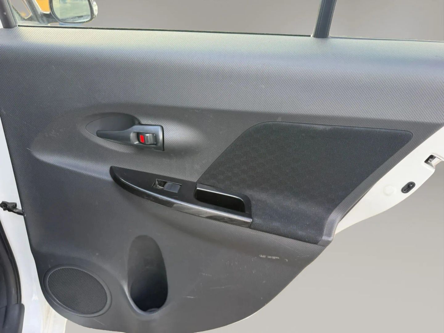 Photo 17 of this Scion xD