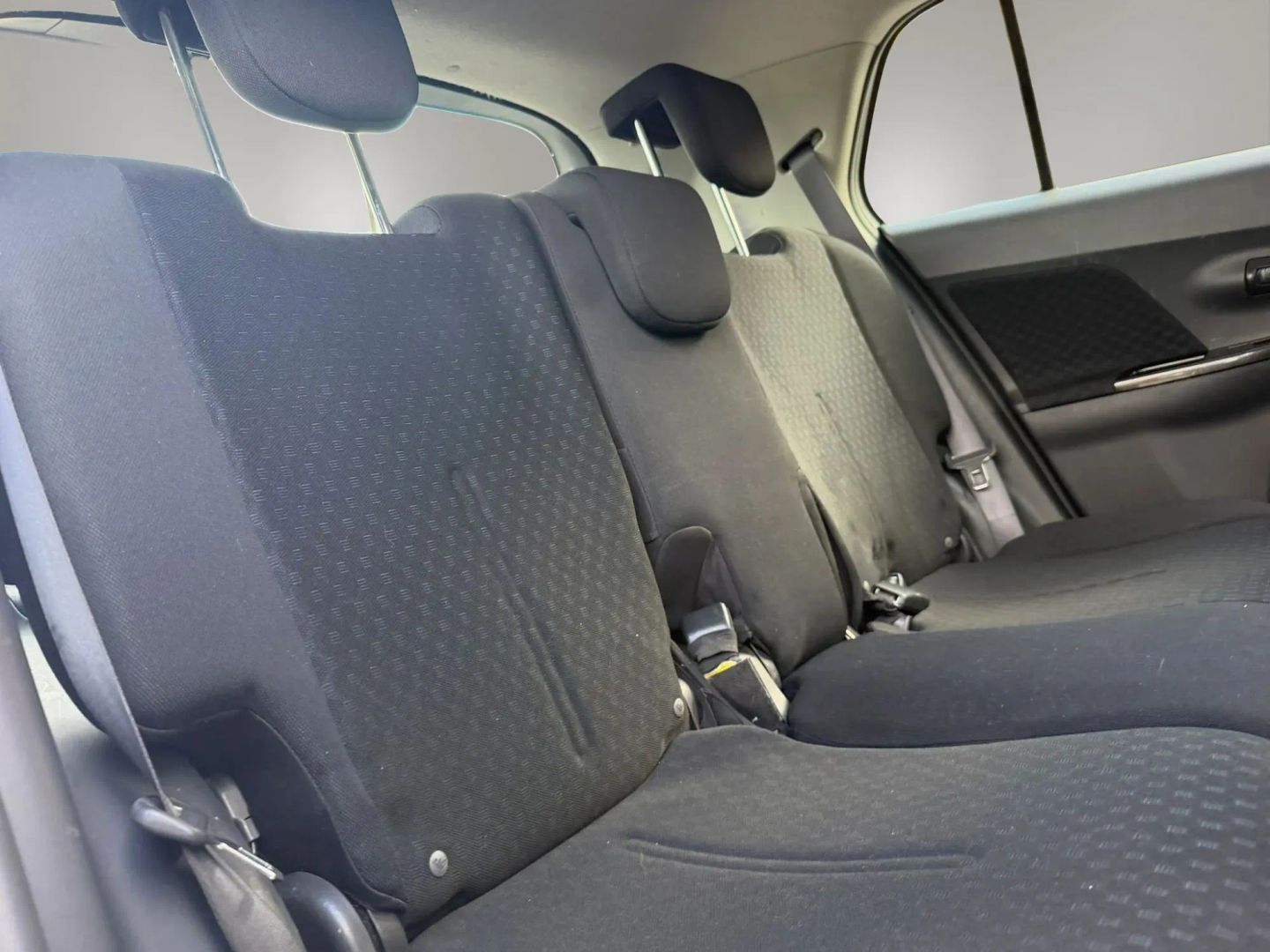 Photo 18 of this Scion xD