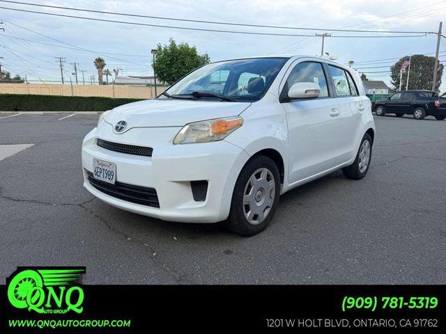 2008 Scion xD Hatchback Front-Wheel Drive Automatic