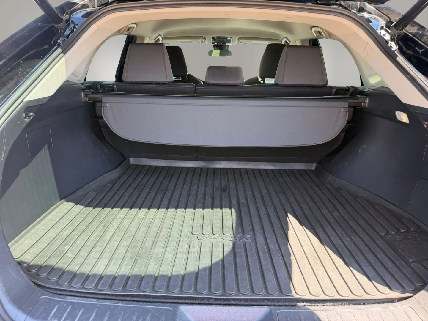 Photo 14 of this Toyota Venza