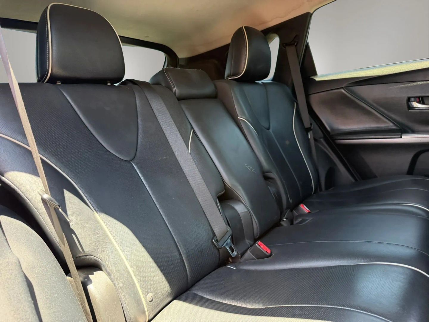 Photo 18 of this Toyota Venza