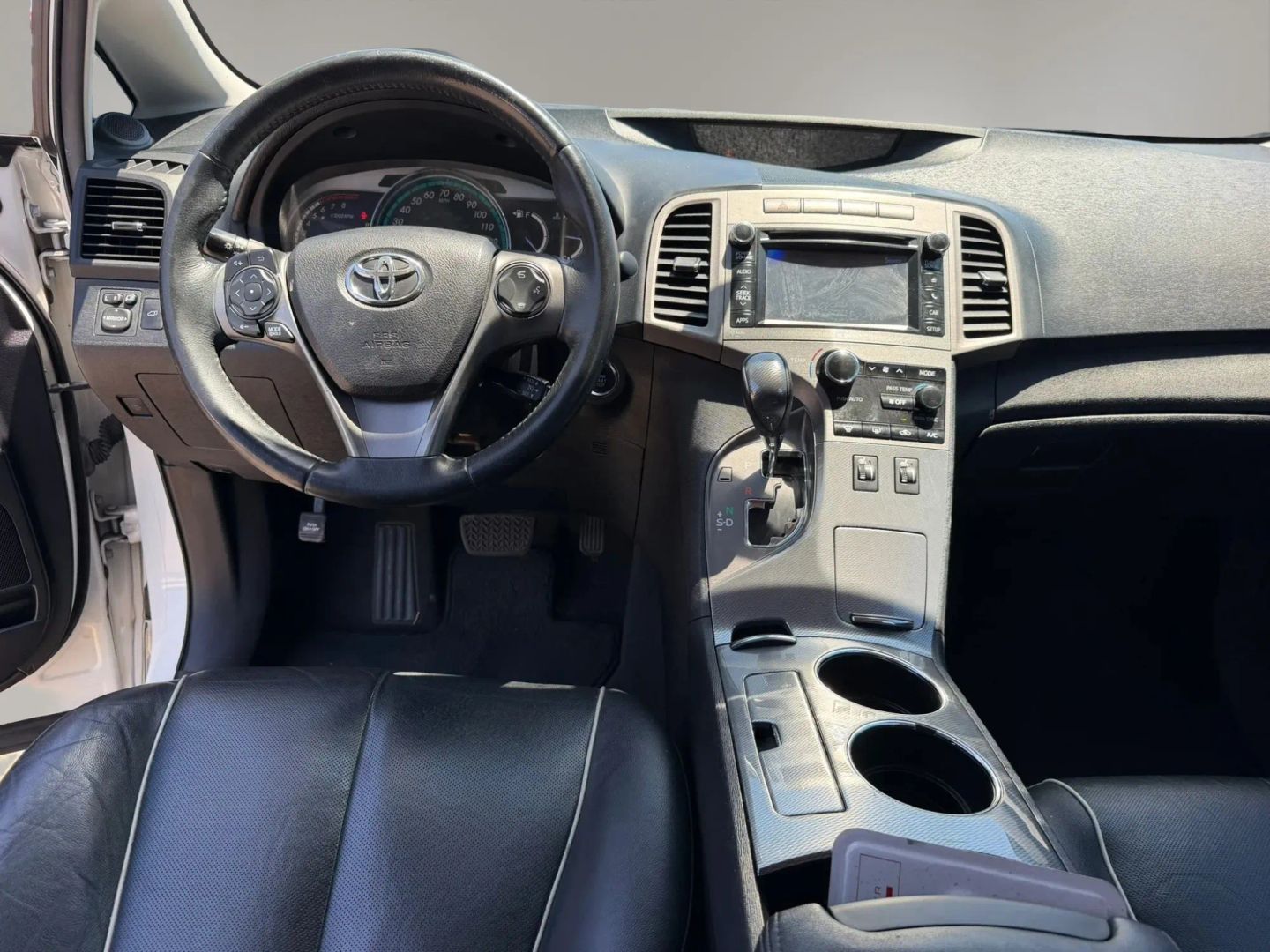 Photo 19 of this Toyota Venza