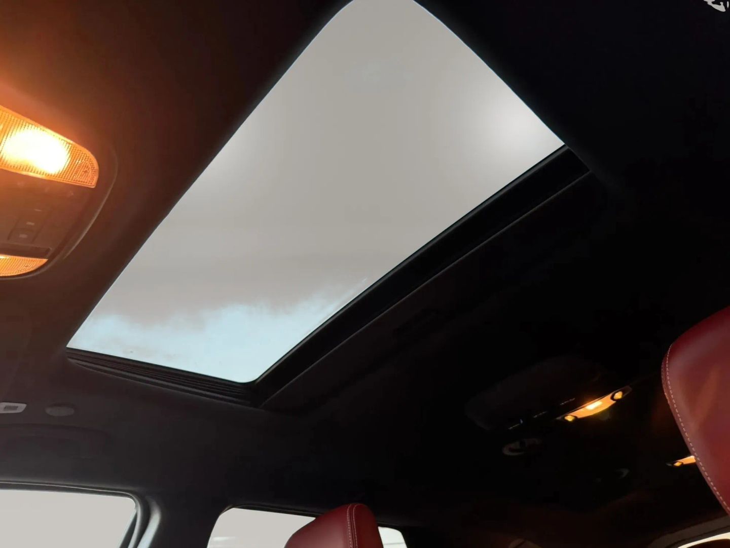 Photo 33 of this Dodge Durango