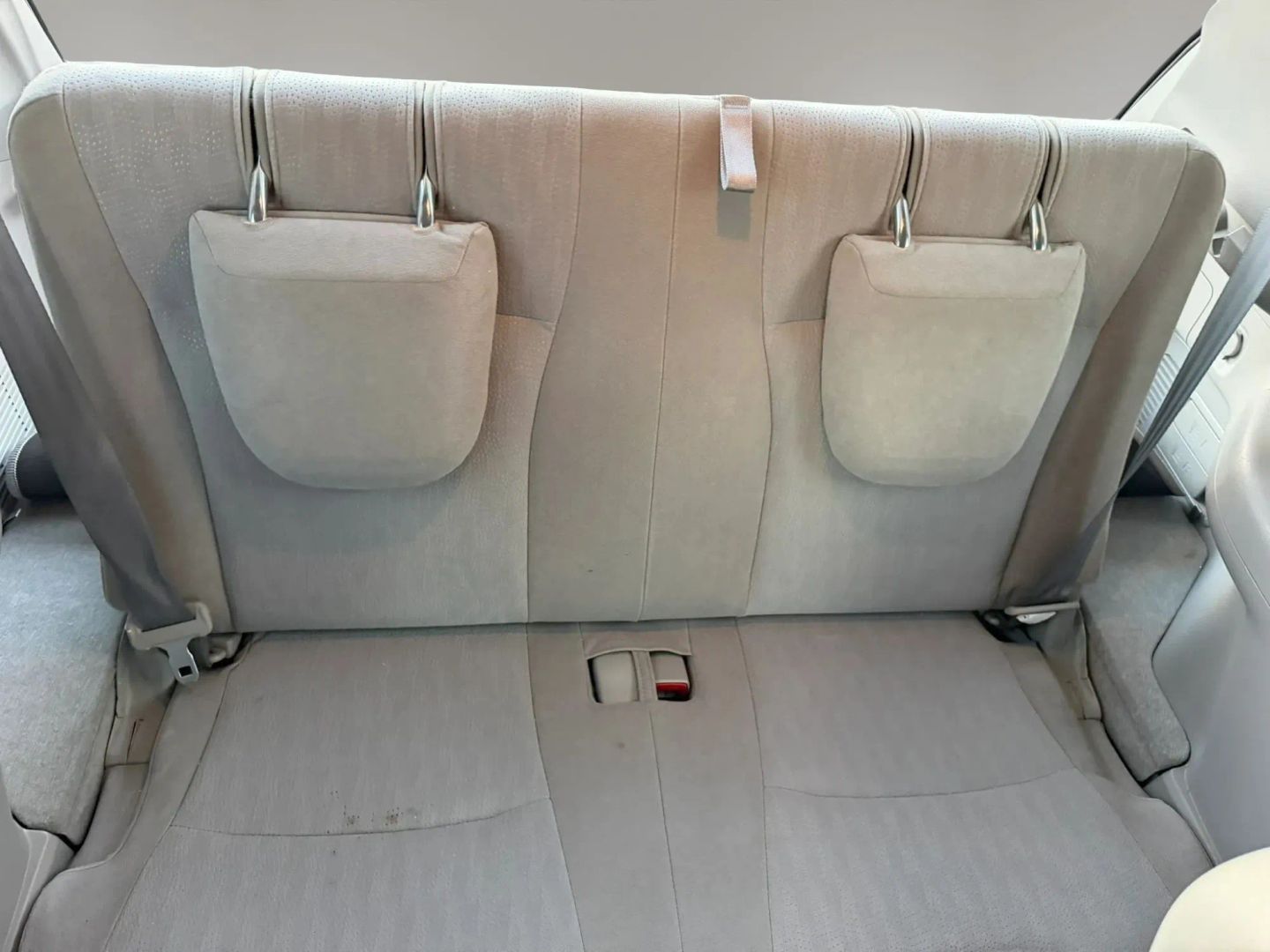 Photo 16 of this Toyota Highlander Hybrid
