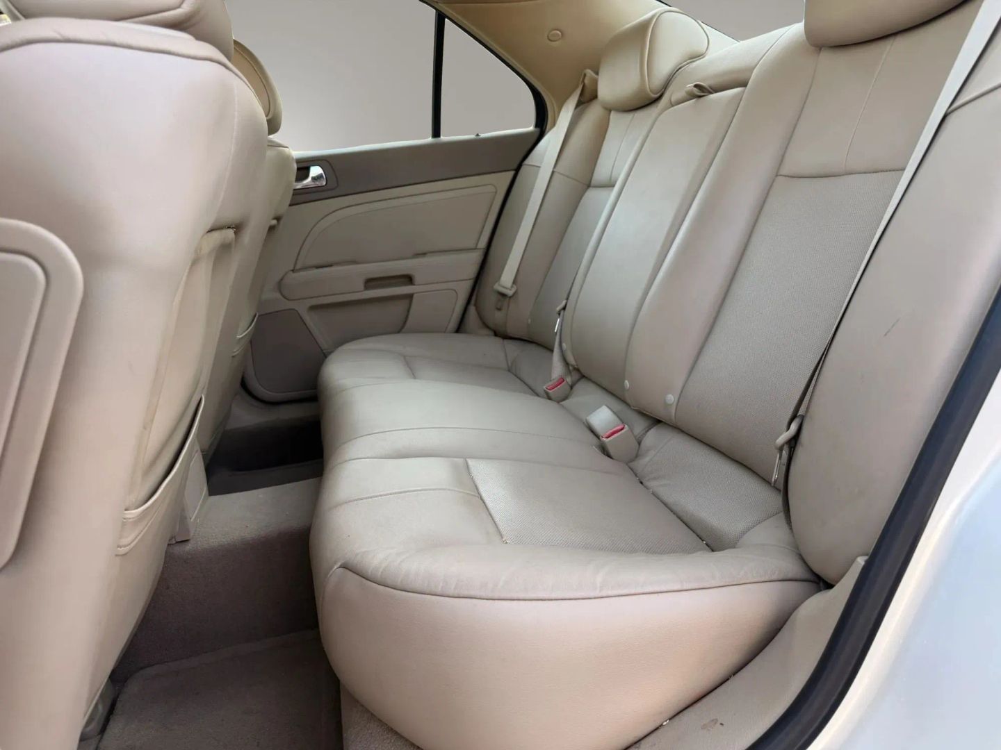 Photo 17 of this Cadillac STS