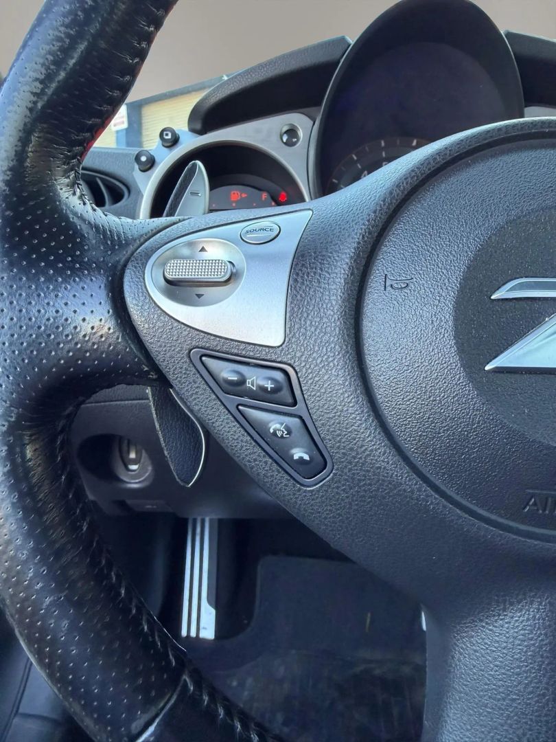Photo 19 of this Nissan 370Z