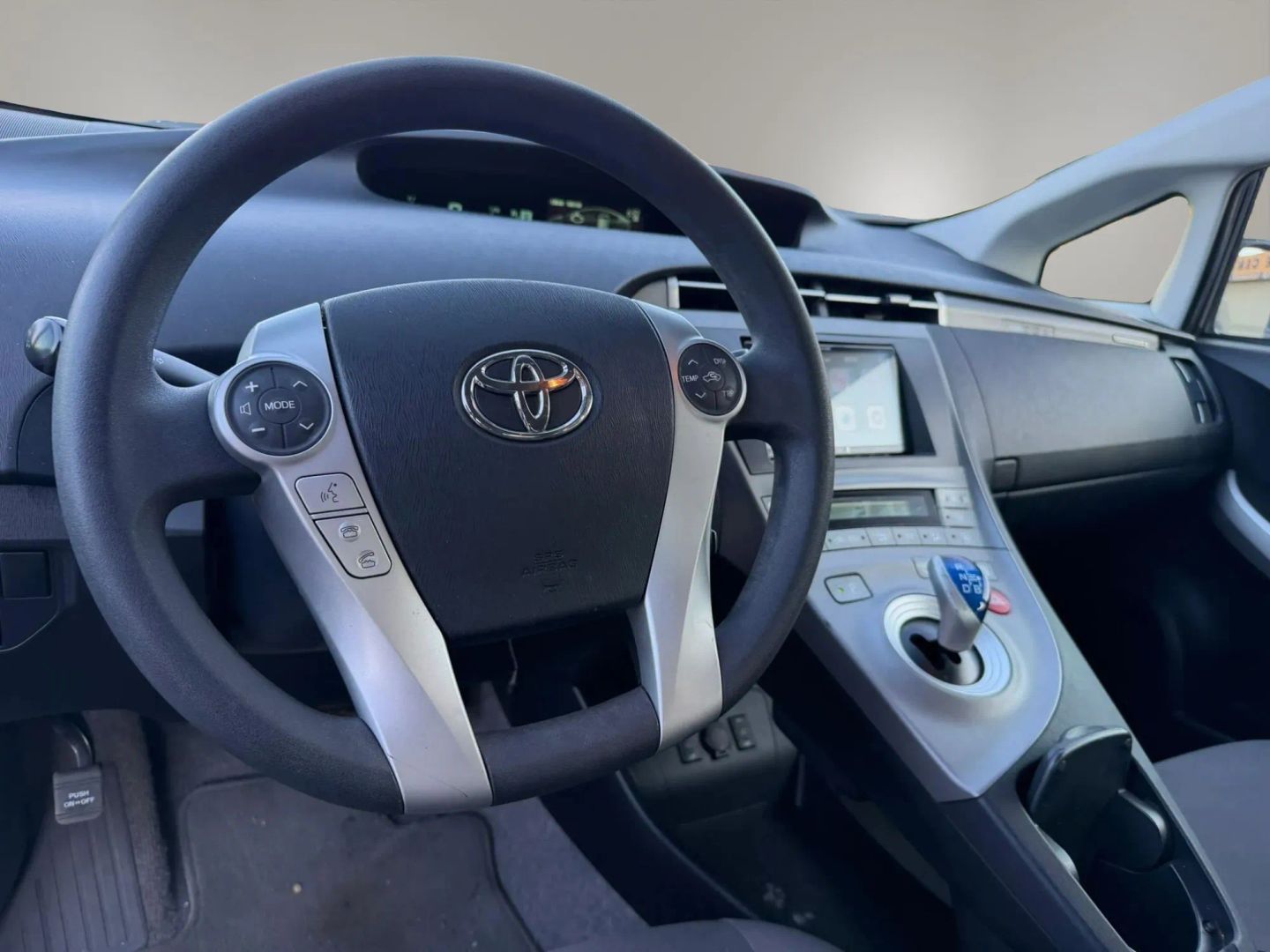 Photo 12 of this Toyota Prius Plug-In