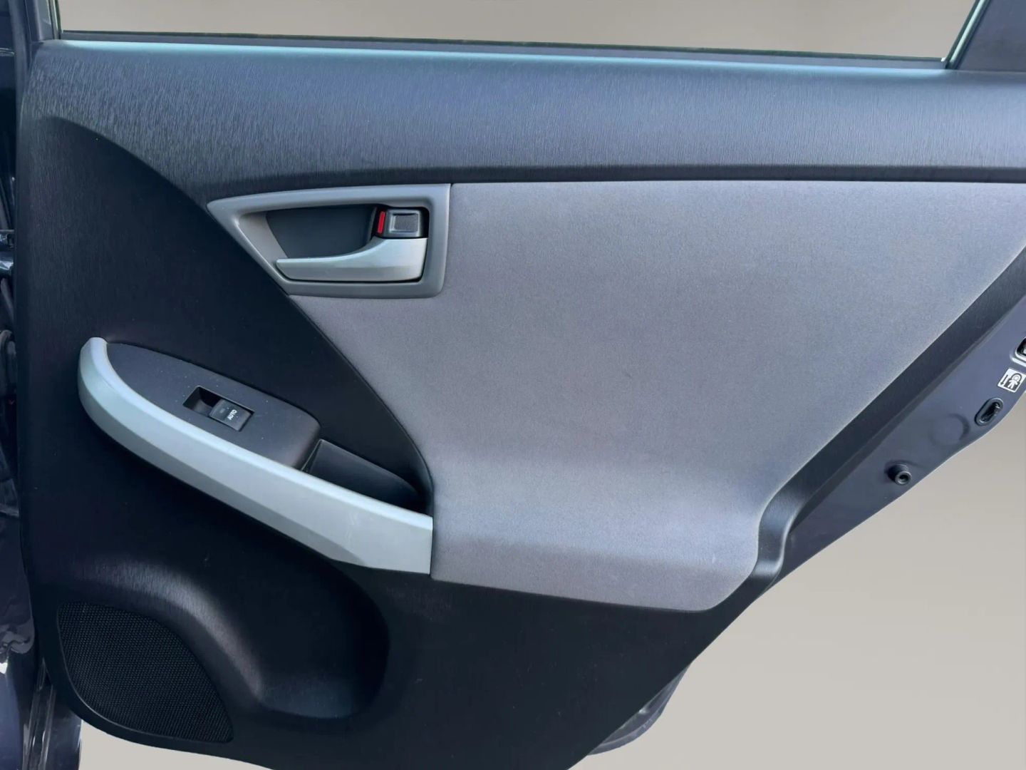 Photo 18 of this Toyota Prius Plug-In