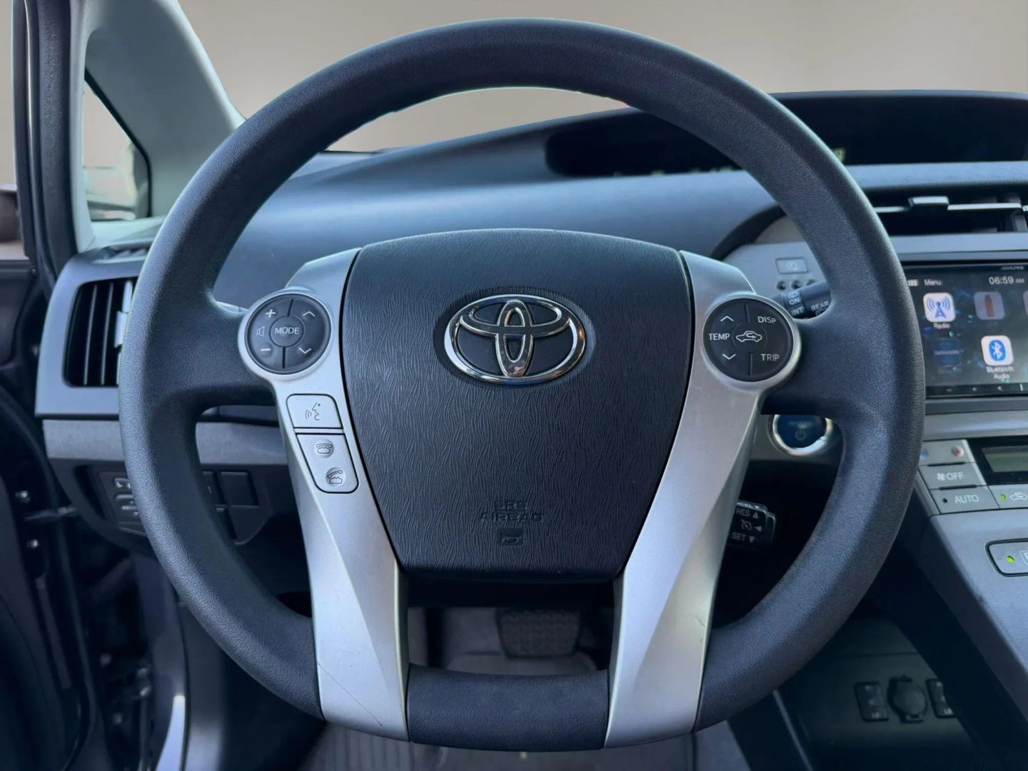 Photo 21 of this Toyota Prius Plug-In