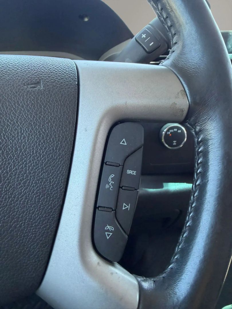 Photo 21 of this Chevrolet Silverado 1500