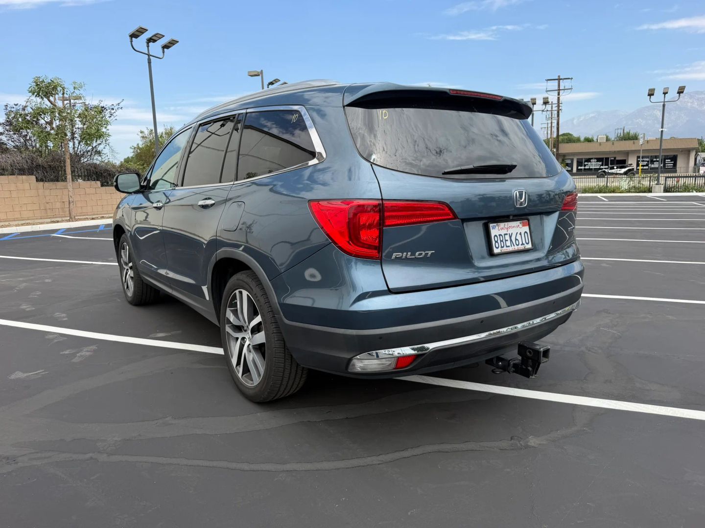 Photo 8 of this Honda Pilot