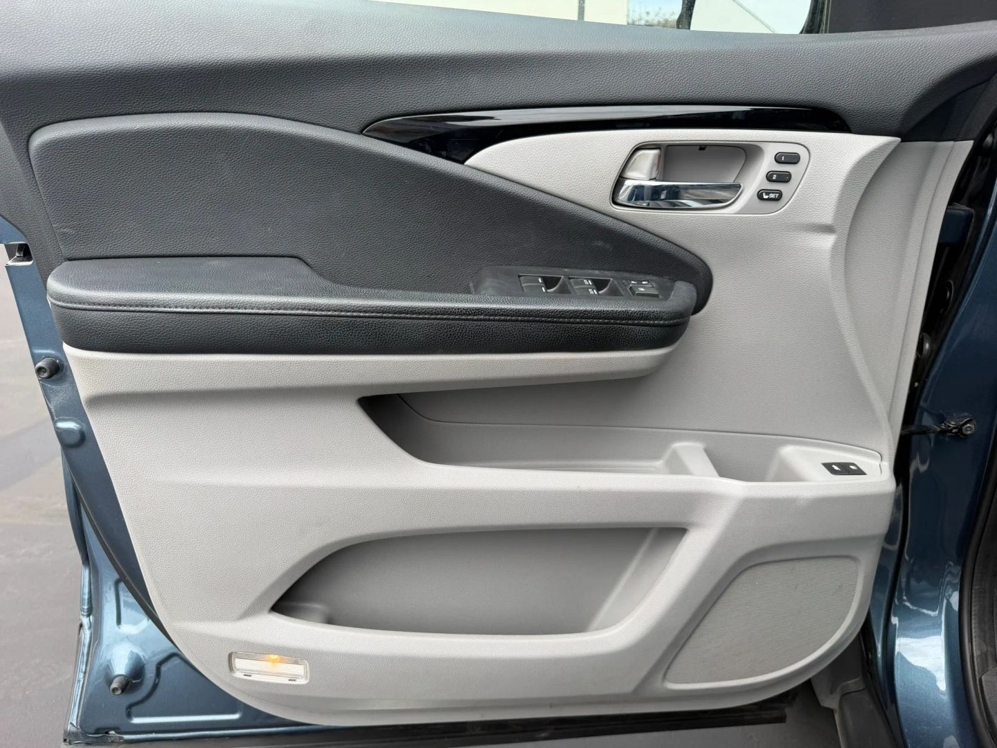 Photo 9 of this Honda Pilot