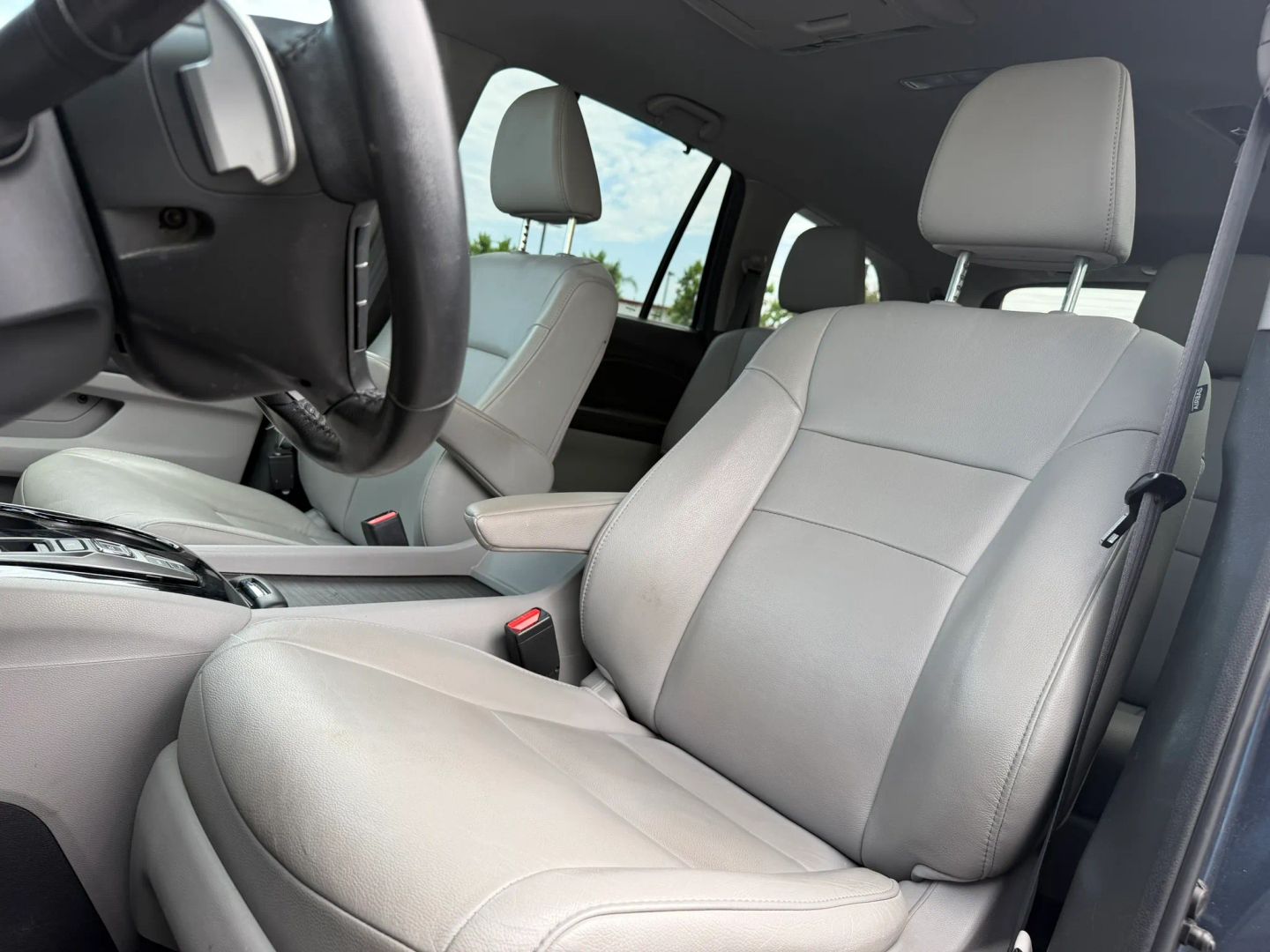 Photo 10 of this Honda Pilot