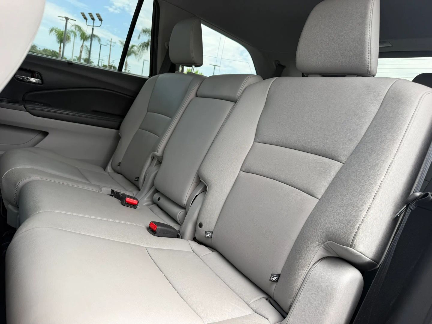 Photo 12 of this Honda Pilot