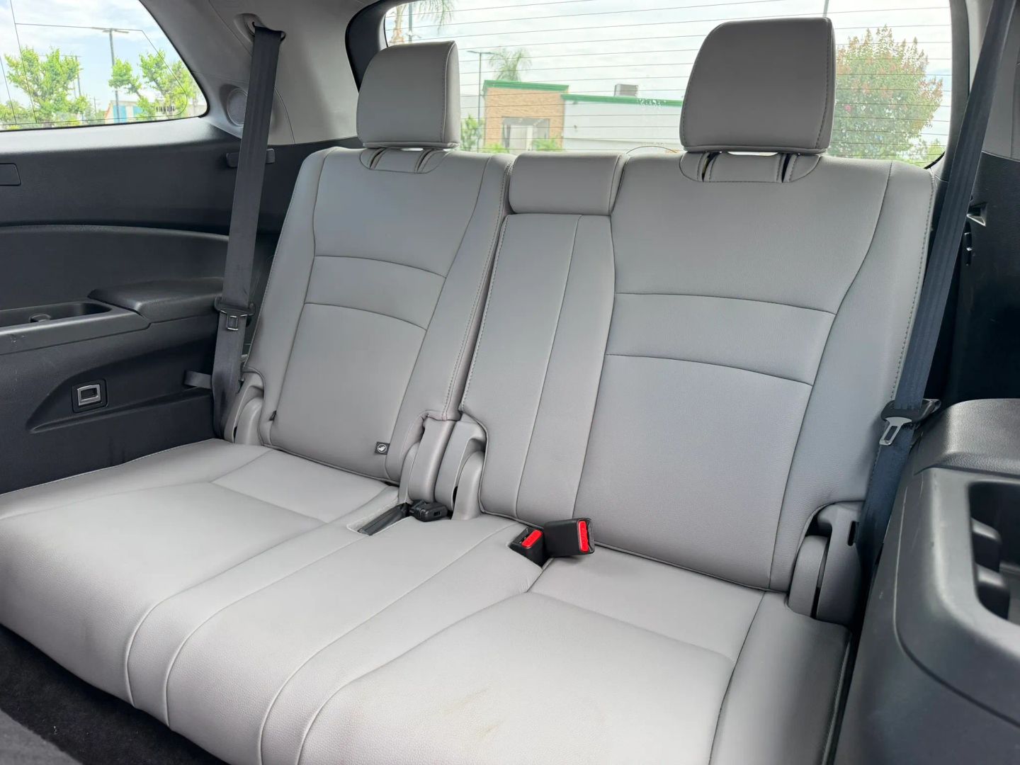 Photo 13 of this Honda Pilot