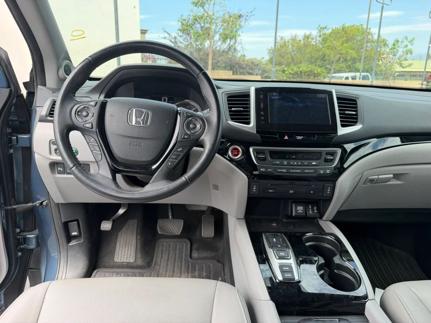 Photo 22 of this Honda Pilot