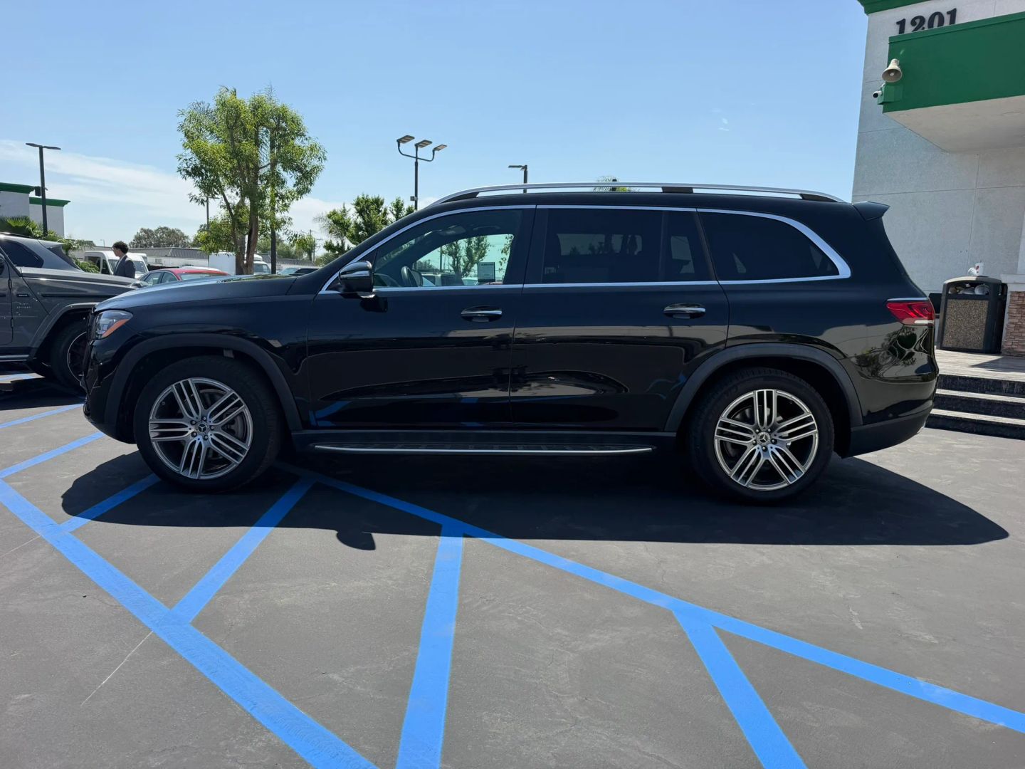 Photo 5 of this Mercedes-Benz GLS 450