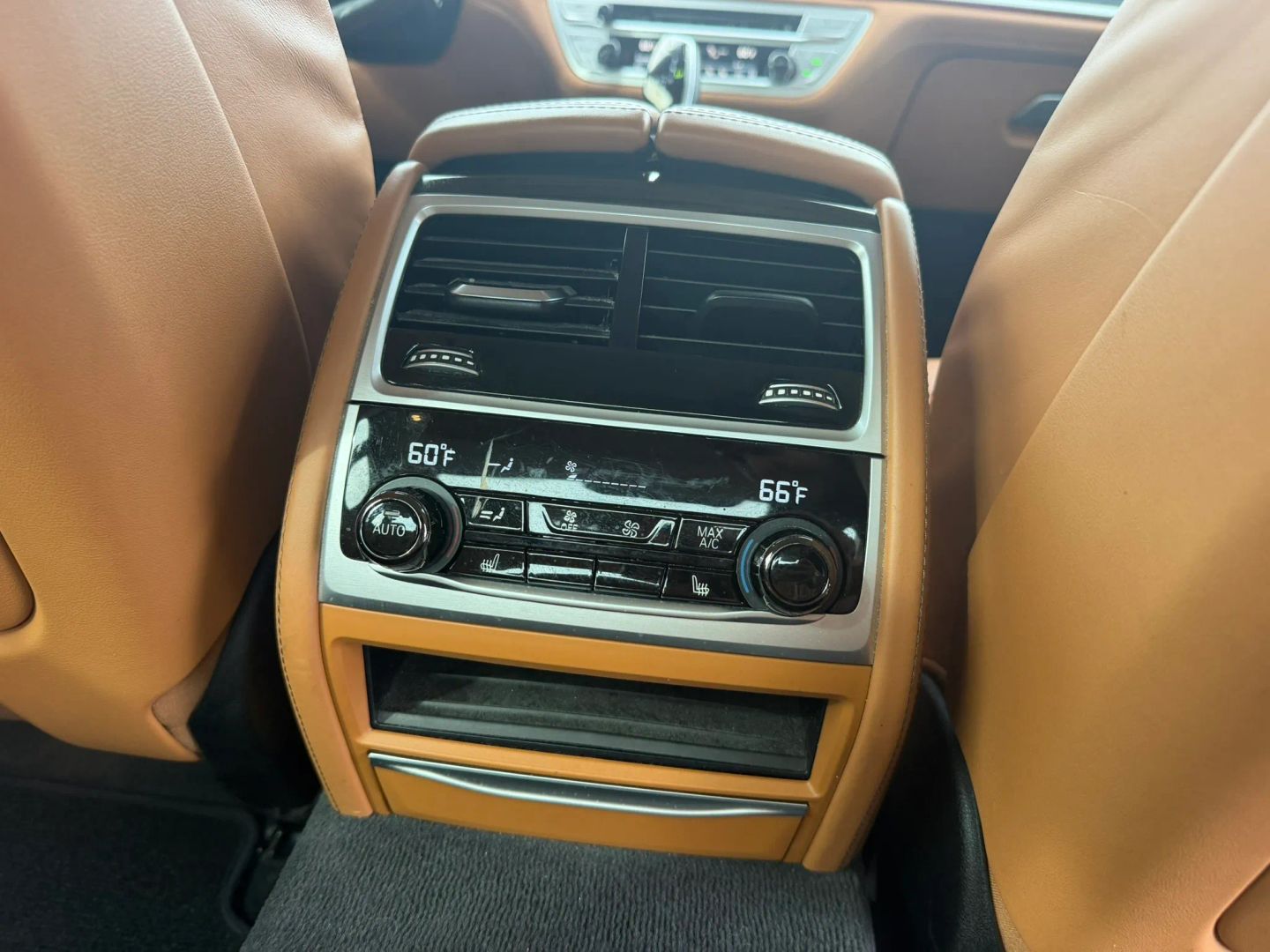 Photo 20 of this BMW 7 Series