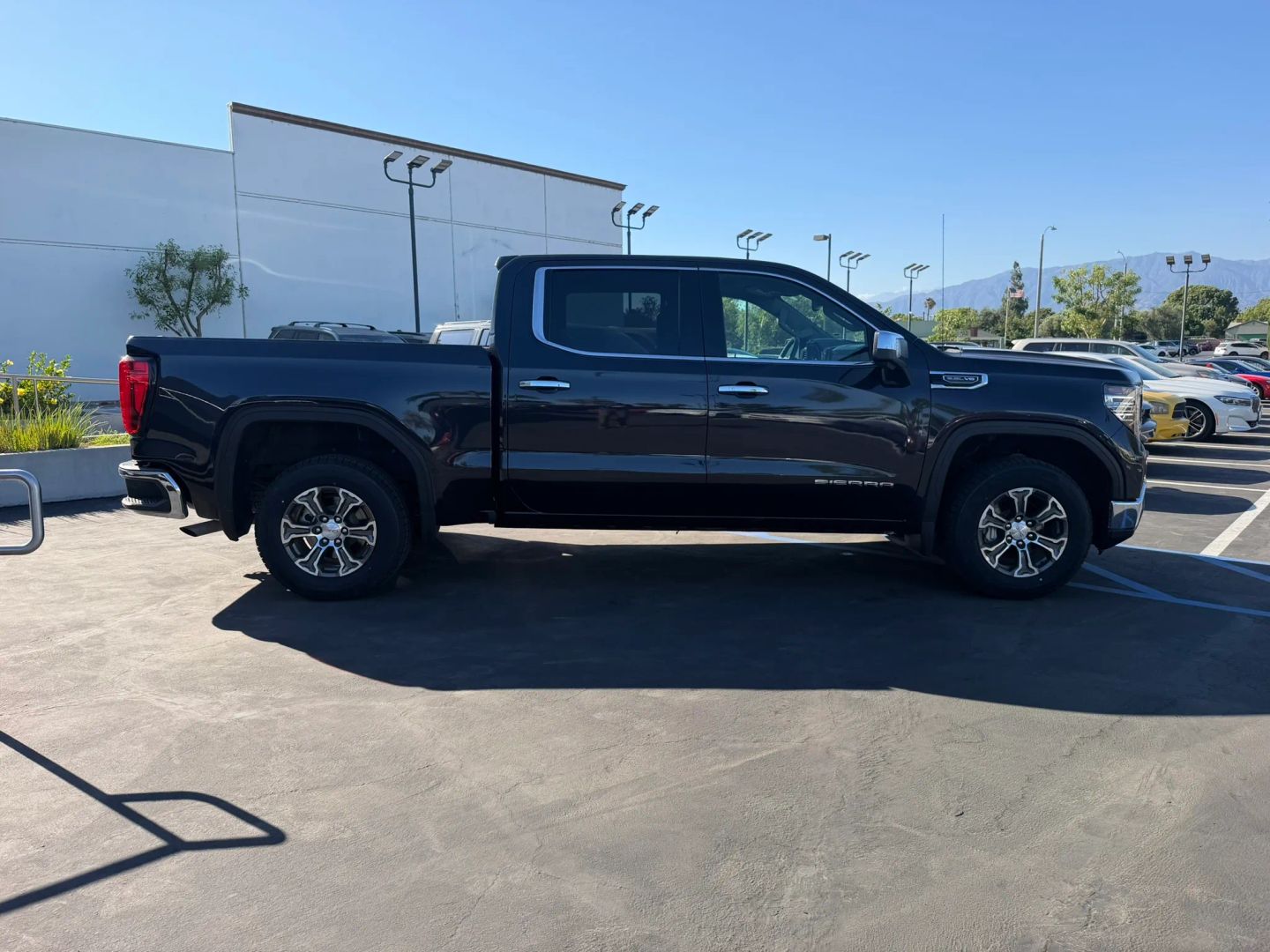 Photo 4 of this GMC Sierra 1500