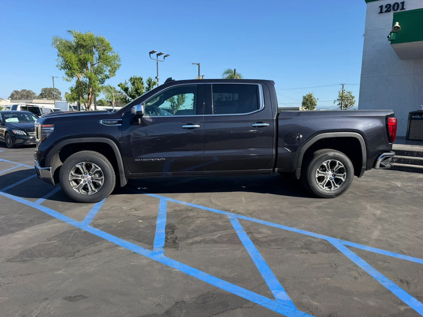 Photo 5 of this GMC Sierra 1500