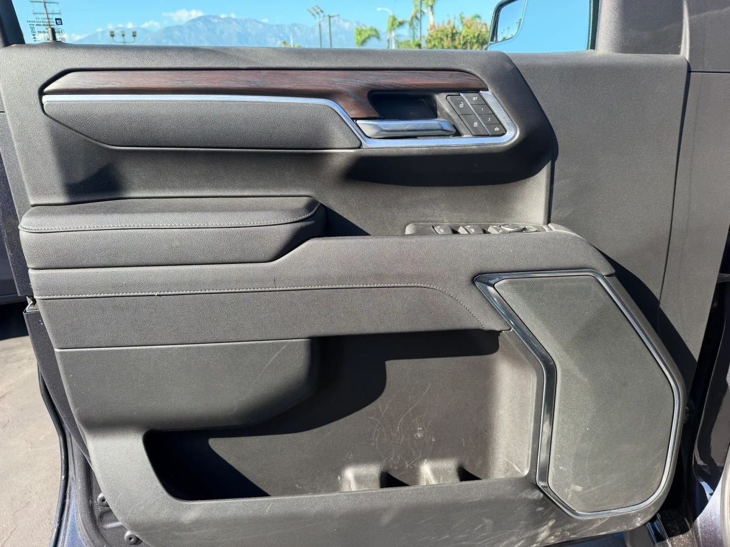 Photo 9 of this GMC Sierra 1500