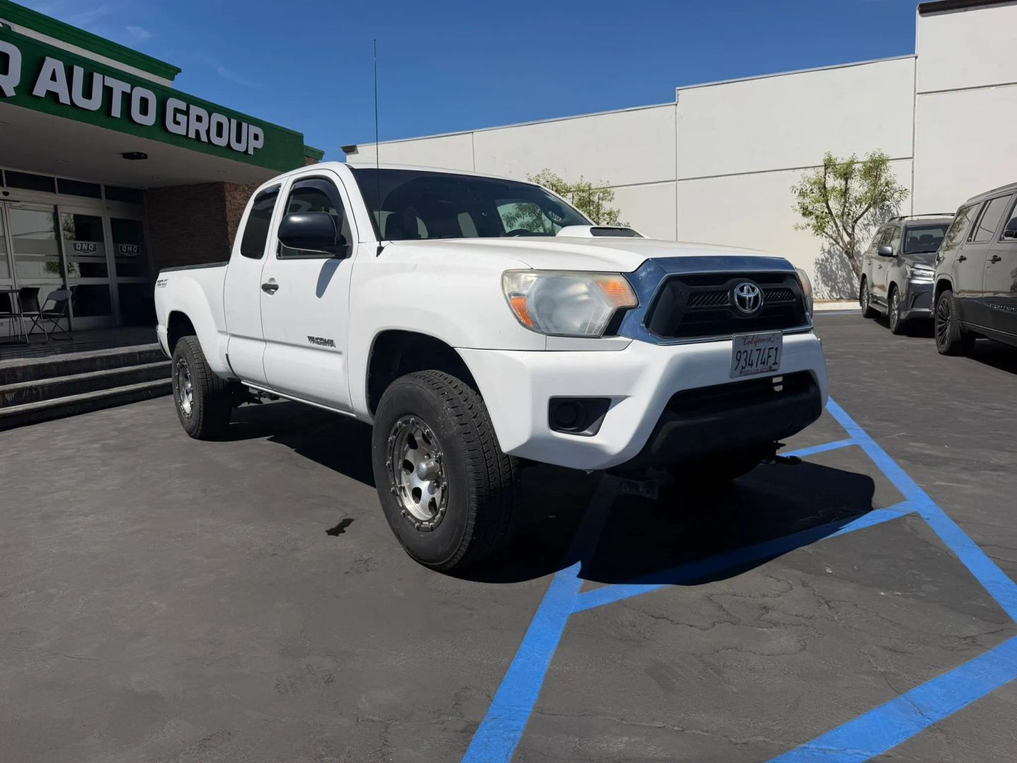Photo 3 of this Toyota Tacoma