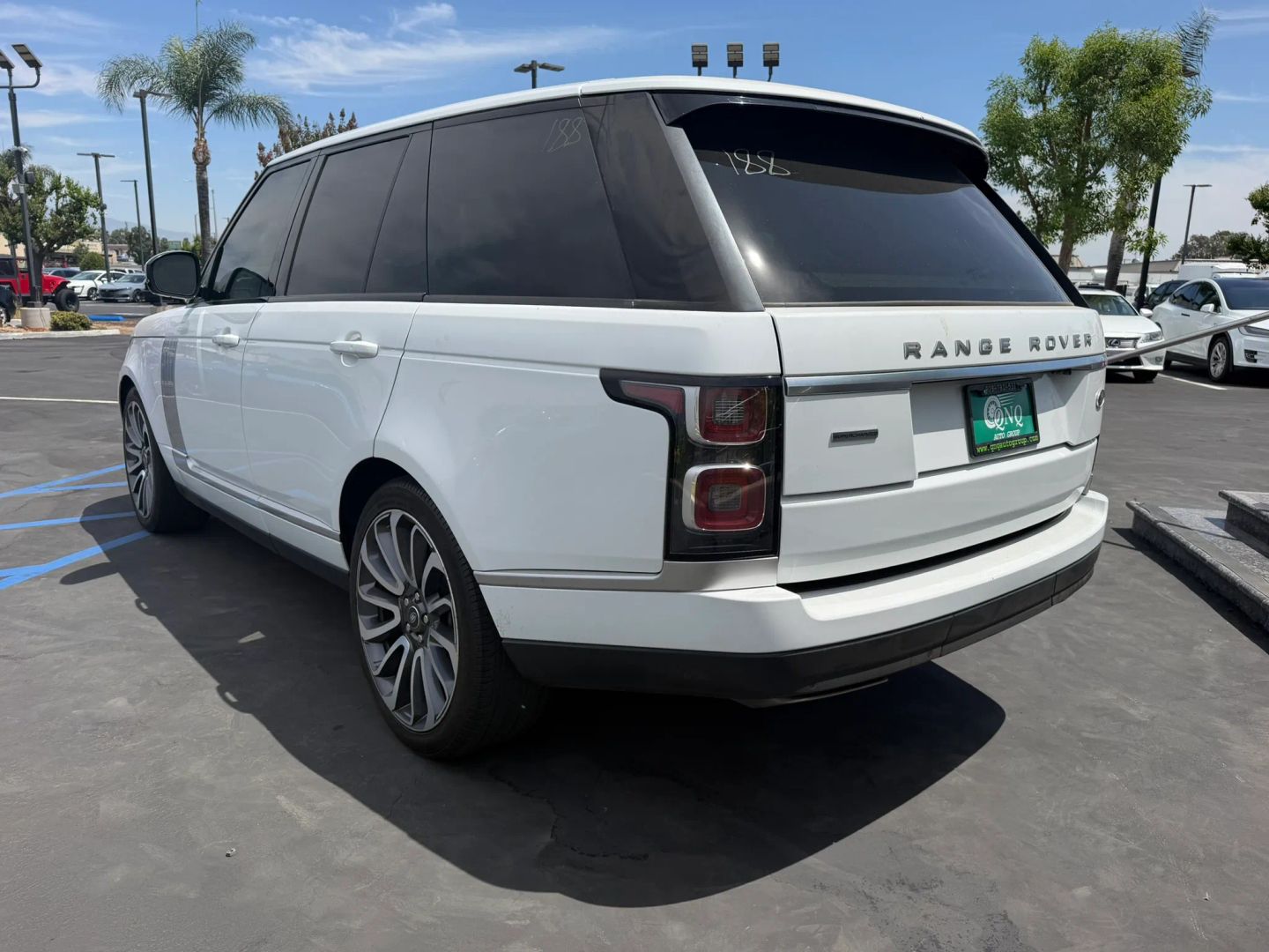 Photo 8 of this Land Rover Range Rover