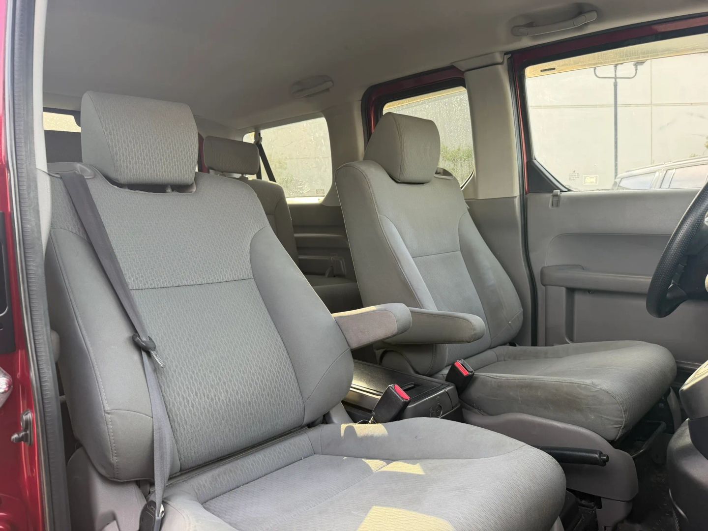 Photo 16 of this Honda Element