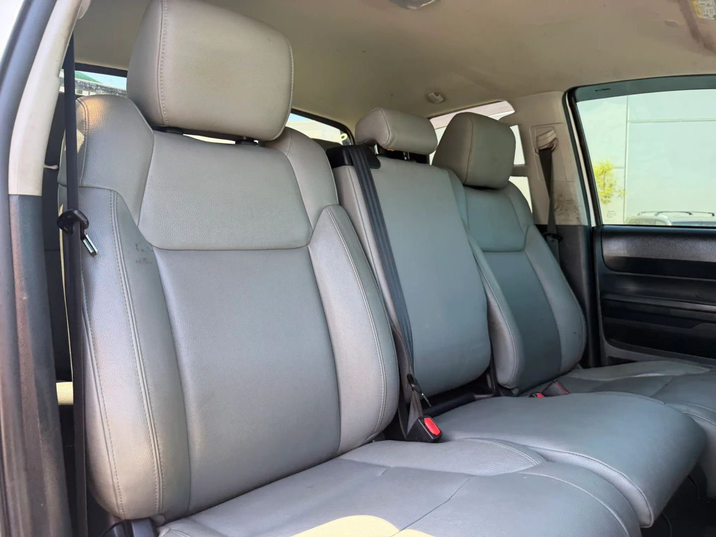 Photo 15 of this Toyota Tundra 2WD
